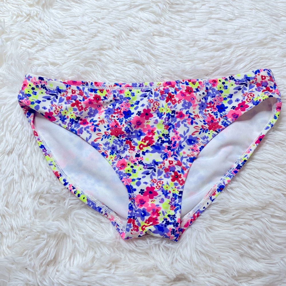 Girl’s Red Blue Floral Bikini Swim Bottoms Size Large